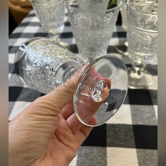 6 - Sandwich Clear Tall Water Goblets by Duncan Miller - Picture 7 of 7